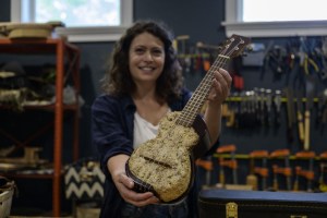Lutier francesa convierte champiñones en novedosos instrumentos musicales
