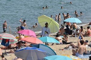 El mar alcanzó una temperatura récord en una España agobiada por el calor