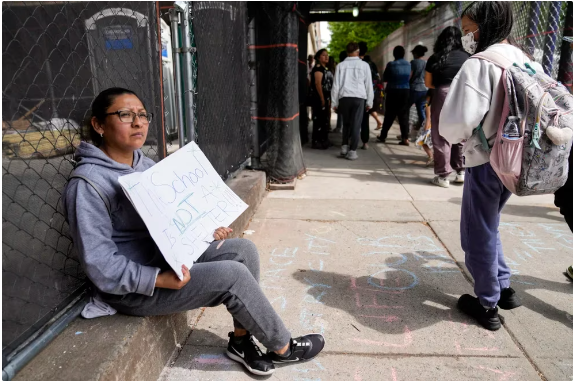 Nueva York en crisis ante la presencia de más de 100 mil personas sin hogar, casi el doble que hace dos años