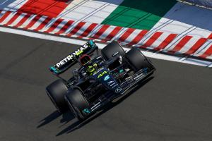 Hamilton vuelve a ganar una “pole” desde 2021: saldrá primero en el Hungaroring