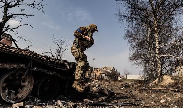 Zelenski dice que los combates en el frente ucraniano son “difíciles”, pero celebra “progresos”