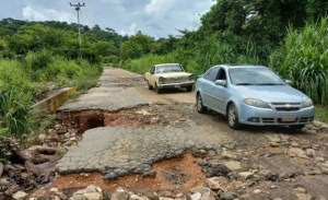 Anzoátegui: miles de familias en Naricual podrían quedar incomunicadas porque la vialidad está vuelta “ñoña”