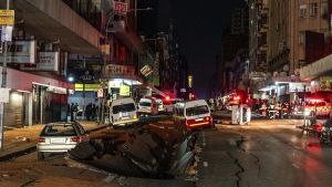 VIDEO: explosión dejó apocalíptica escena en una calle de Sudáfrica y varios heridos
