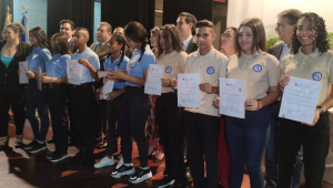 Concejo Municipal de Baruta reconoció a más de mil alumnos por su mérito académico