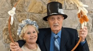Se casaron con 90 y 83 años: se conocieron por Tinder gracias a sus nietos