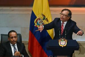 Petro afirmó que la guerra entre la insurgencia y el Estado colombiano ha llegado a su fin