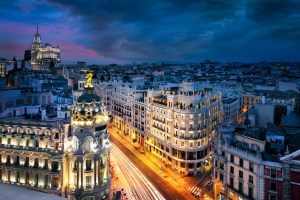 Por qué España es la opción más popular para los latinos que desean emigrar