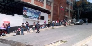 Presos arman fuerte motín en Boleíta tras la prohibición de visitas; siete delincuentes siguen en fuga (Detalles)
