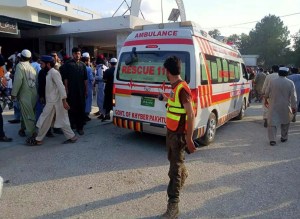 Cifra de fallecidos asciende a 35 y varios heridos tras atentado en Pakistán