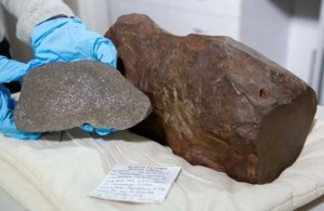 Halló una piedra tirada y resultó ser un meteorito de 4.600 millones de años