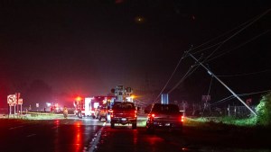 Tormentas en Míchigan: Fuertes vendavales dejaron cuatro muertos y caos por doquier (FOTOS)