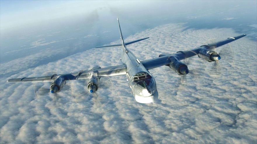 EEUU detecta y sigue a cuatro aviones militares rusos cerca de Alaska