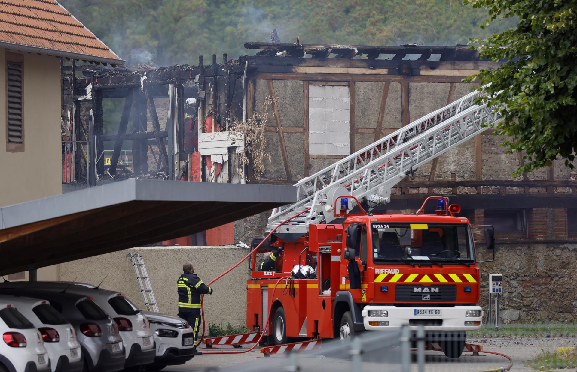 Incendio mortal en albergue destapa fallas graves de seguridad en Francia