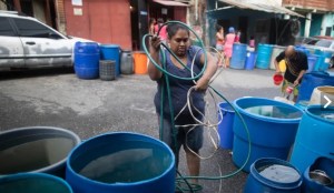 La crisis empeora en Venezuela: Tener agua es un lujo (VIDEO)