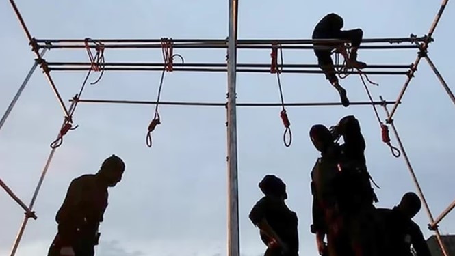 El régimen de Irán ejecutó a cinco presos en plena oleada de ahorcamientos