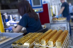 Increíble: Olvidaron 120 lingotes de oro en un tren en Suiza y no hallaron al dueño… terminaron donándolos 