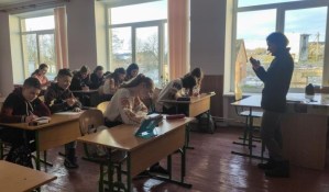 Los niños de Ucrania afrontan su cuarto curso escolar alterado por la guerra y la pandemia