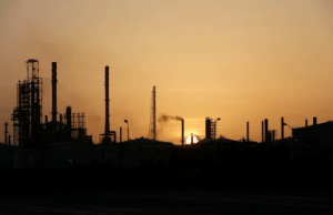 What are the solutions so that the Paraguaná refineries operate again?