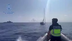 La Policía española aborda en el océano Atlántico un velero con 1.500 kilos de cocaína