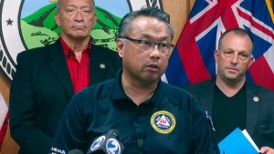 Devastación en Hawái: Renunció jefe de servicios de emergencia de Maui que no activó las alarmas