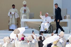 El papa Francisco deja Lisboa con una movilización histórica y el mensaje de una Iglesia para todos