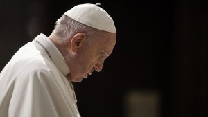 El papa Francisco revela que tiene “bronquitis” y vuelve a pedir que lean su discurso