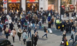 Los trabajadores del metro de Londres van a la huelga seis días por mejores salarios