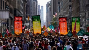 Decenas de miles de personas marcharon Nueva York para dar inicio a Cumbre sobre el Clima