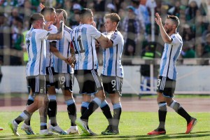 Sin Messi, Argentina goleó a Bolivia y logró su mejor resultado histórico en la altura de La Paz
