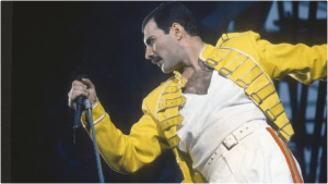 La millonaria suma por la que vendieron el piano de Freddie Mercury durante la primera subasta de sus objetos en Londres