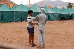 Capturaron en Marruecos a joven que amenazó con abusar a niñas afectadas por el terremoto