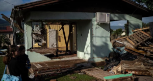 Ciclón sacude sueño de mejor vida para venezolanos en Brasil