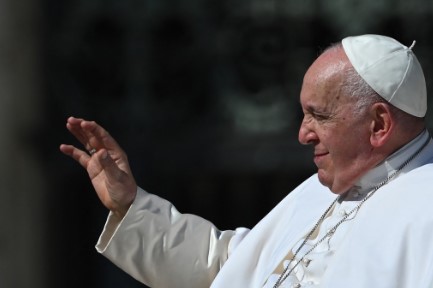 El papa Francisco advierte que las adicciones, las modas y el miedo son “cadenas” que “sofocan la libertad”