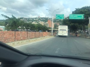 Culminan construcción del muro levantado frente al Terminal La Bandera (VIDEO)