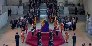 Salvas de cañón desde varios puntos del Reino Unido para conmemorar el primer aniversario de la muerte de Isabel II