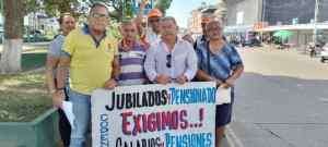 Jubilados y pensionados piden ayuda humanitaria ante la Defensoría del Pueblo en Apure