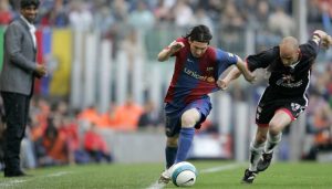 EN VIDEO: El día que Leo Messi le “rompió la cintura” a Luis Rubiales a punta de gambetas