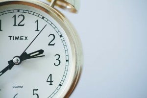 Llegó el momento de ajustar los relojes: Cuándo cambia el horario de Nueva York en 2023