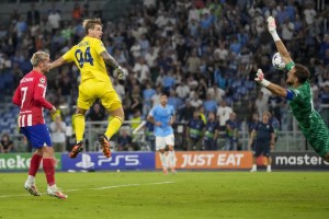 Golazo agónico del portero de Lazio frustró el debut del Atlético de Madrid en Champions (VIDEO)
