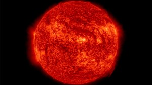 Masiva erupción solar golpea a la Tierra y esto podría provocar en las próximas horas