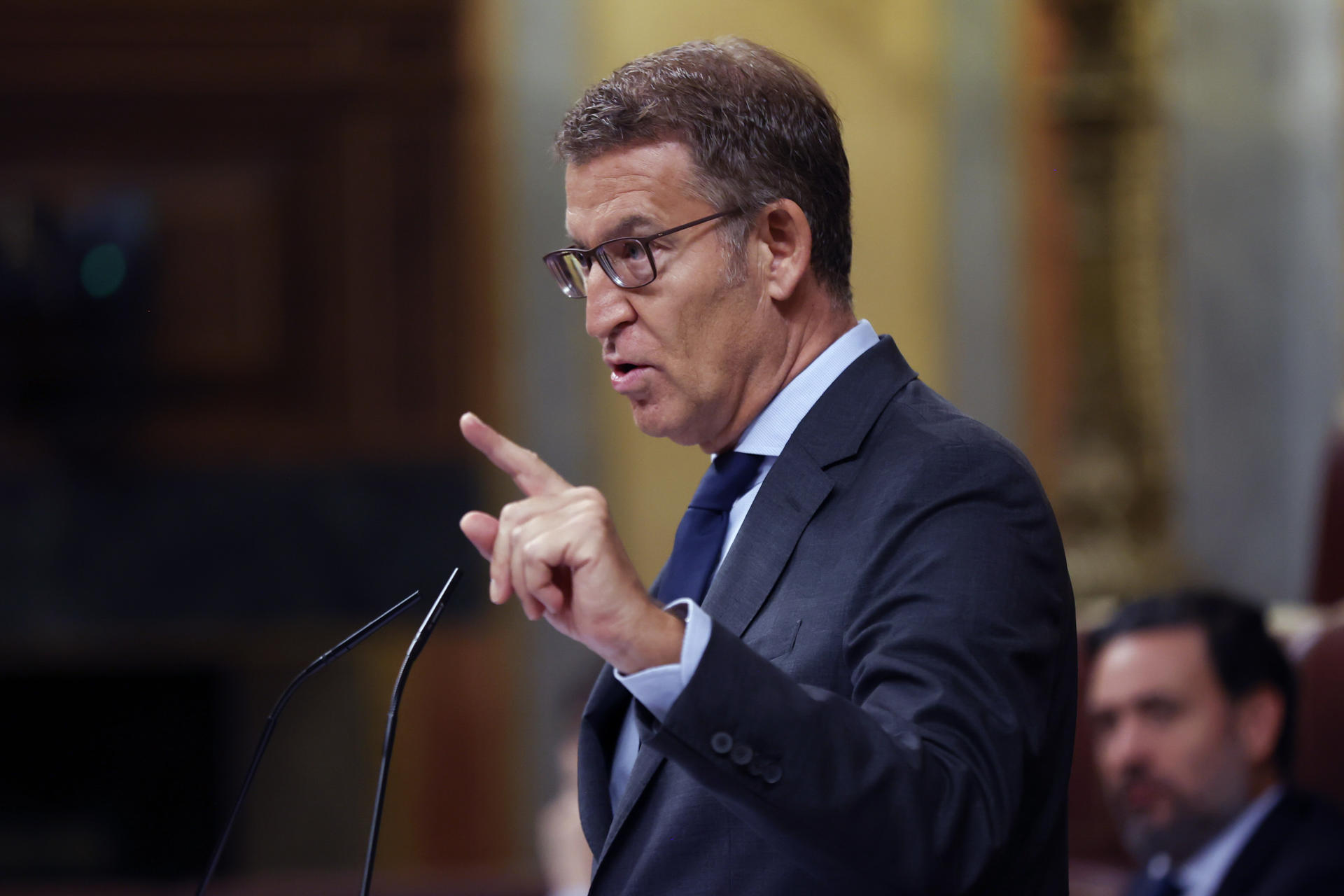 Feijóo arremete contra Sánchez: “Cambiar votos por impunidad y comprar con dinero la presidencia es corrupción”