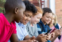 Los niños de hoy reciben 4.500 notificaciones al día y odian Facebook, según nuevo estudio