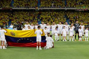 Un madrugonazo de Colombia dejó sin puntos a una aguerrida Venezuela en su debut