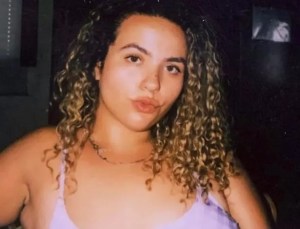 Una joven estadounidense sobrevivió a la masacre de festival en Israel escondiéndose bajo cadáveres