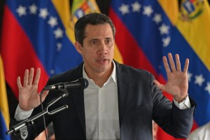 “Los venezolanos huyen de tu maldita dictadura”: Guaidó respondió a la última acusación de Maduro