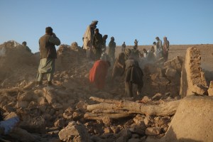 El terremoto en Afganistán con más de dos mil muertos, uno de los cinco más letales desde 1998