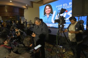 Candidata correísta Luisa González aceptó la derrota y envió mensaje a Ecuador