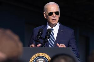 Biden va a Israel y Jordania para el viaje más arriesgado de su mandato