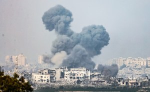 Denuncian que Israel cortó las comunicaciones e internet en la Franja de Gaza