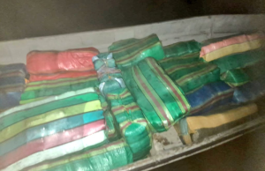 Incautaron cargamento de 1.048 paquetes de droga y arrestaron a un narco en Panamá